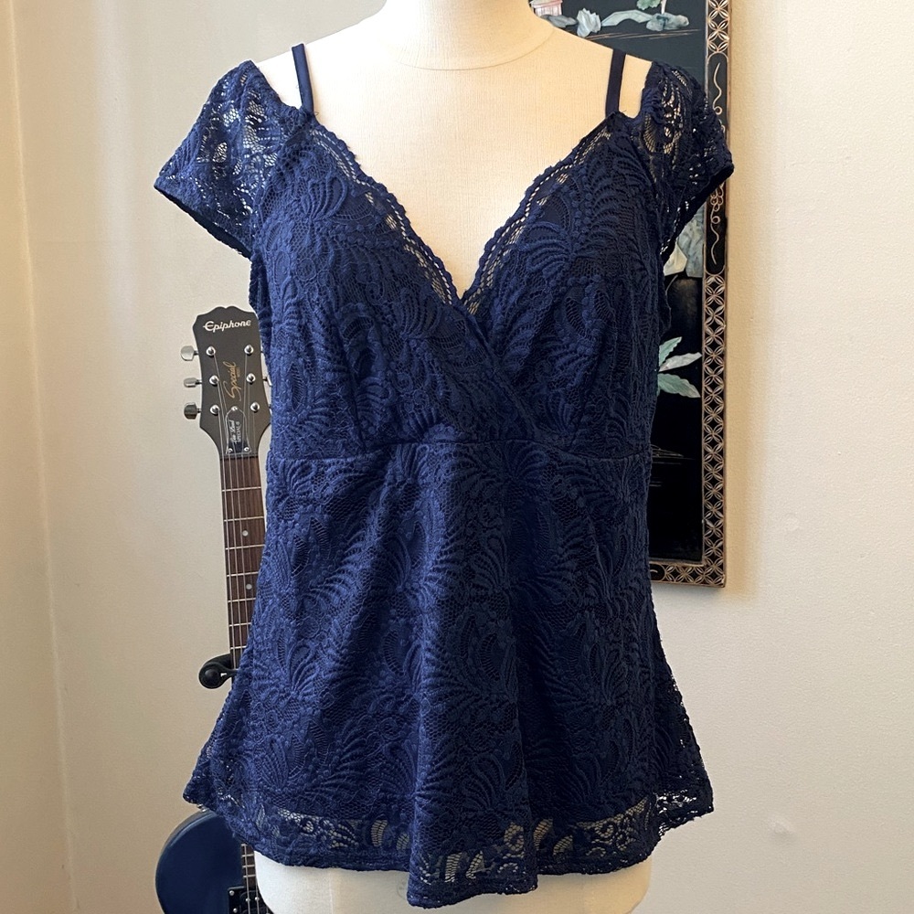 Midnight Blue Spaghetti Strap/Cap Sleeve/Deep V Lace Top. VENUS. Size L.